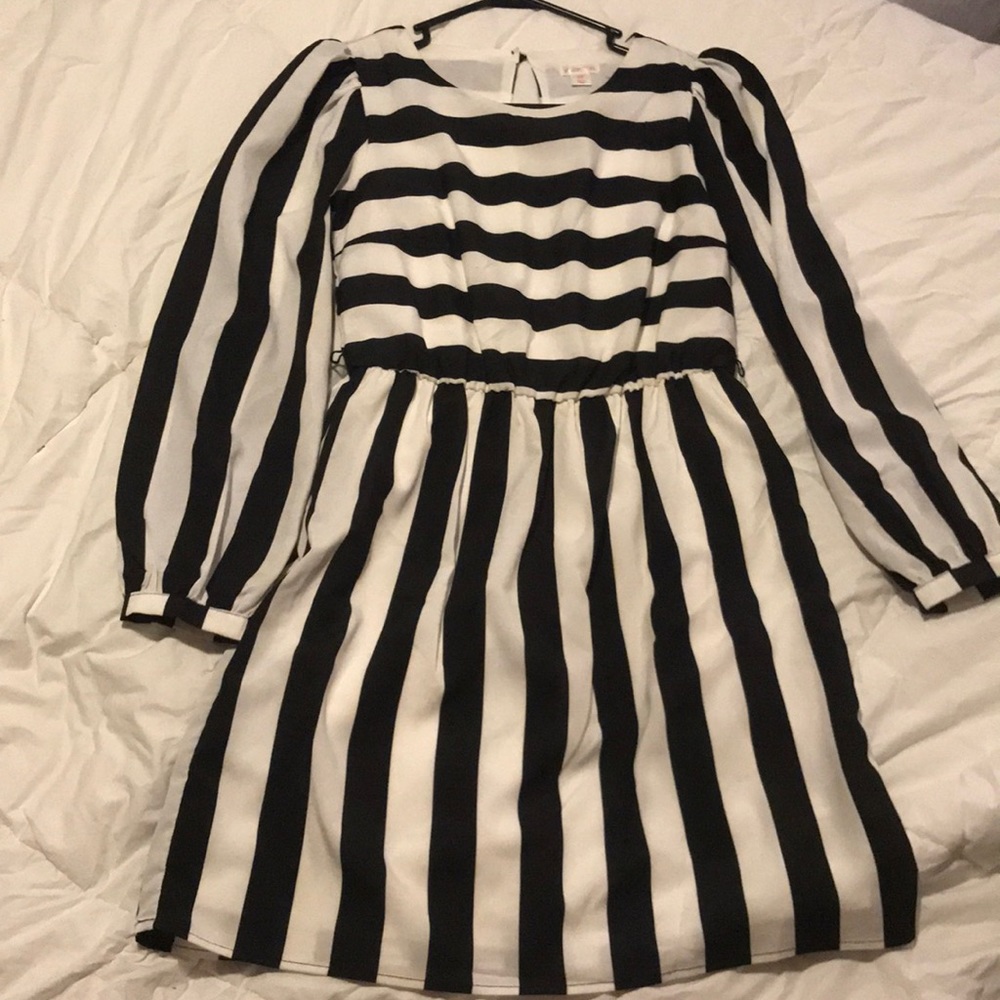 Black and white dress